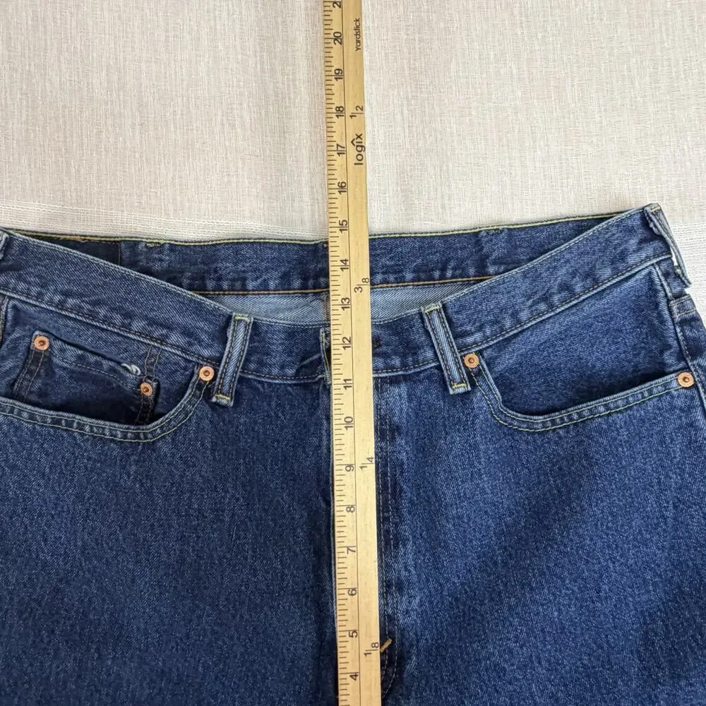 Levi's 550‎ Men's Relaxed Fit Tapered Leg Jeans 38x32  Med Wash Denim Y2K